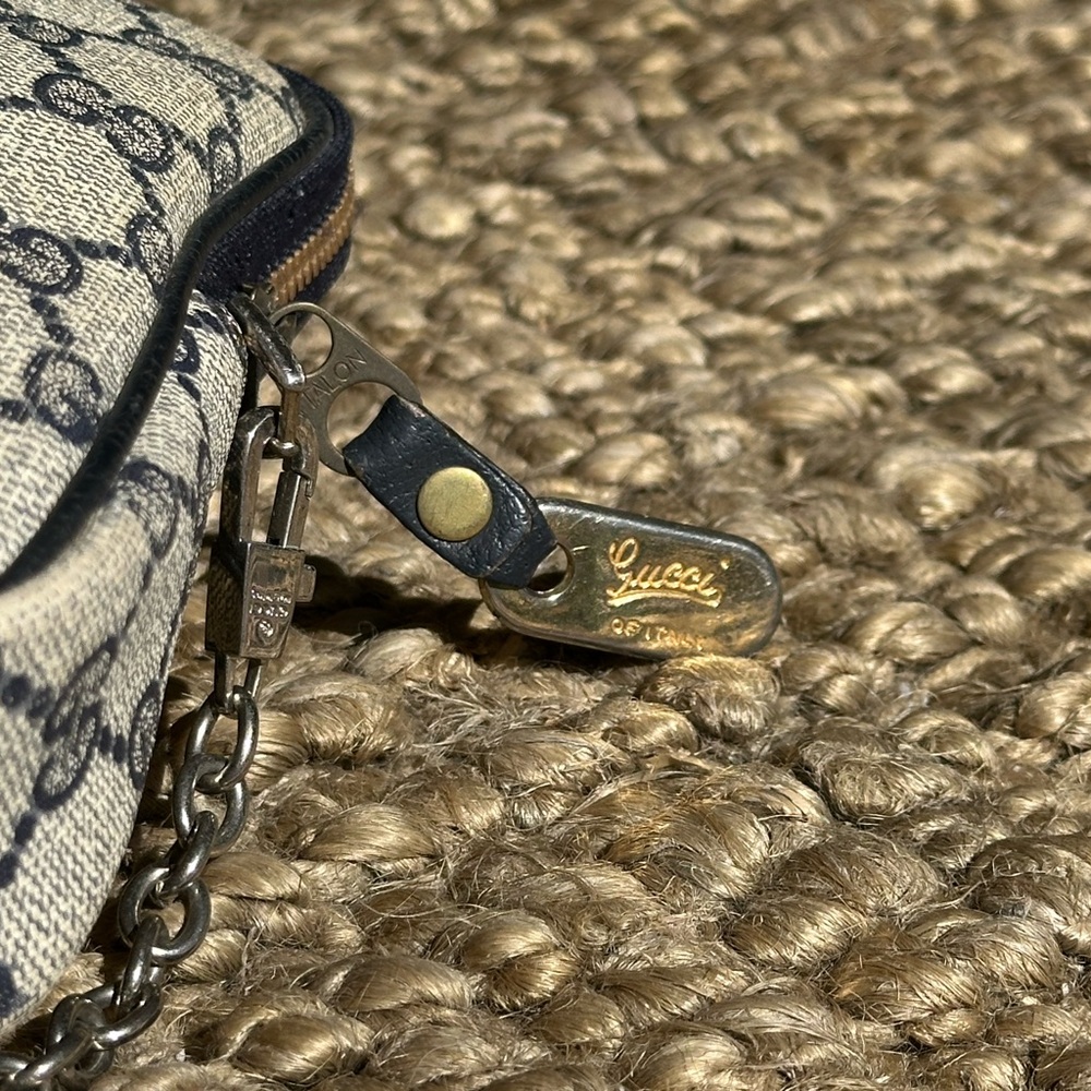 Gucci Navy Blue and Beige Signature Monogram Bag - Picture 7 of 13